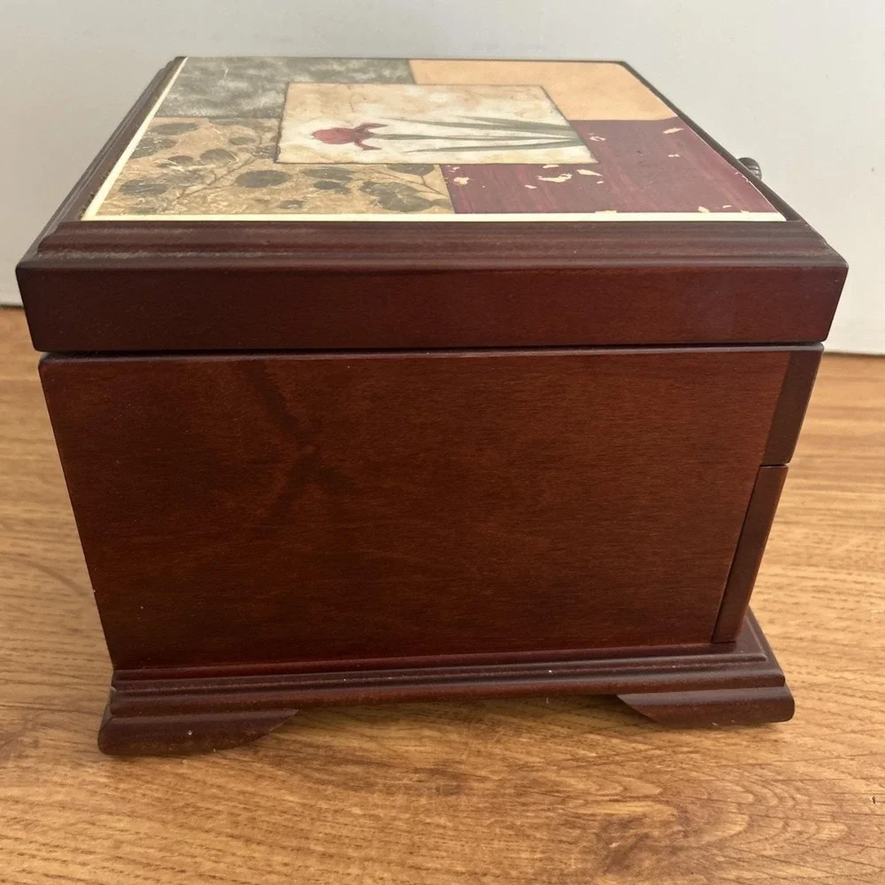 Tri Coastal Design Art In Motion Wood Jewelry Box GUC